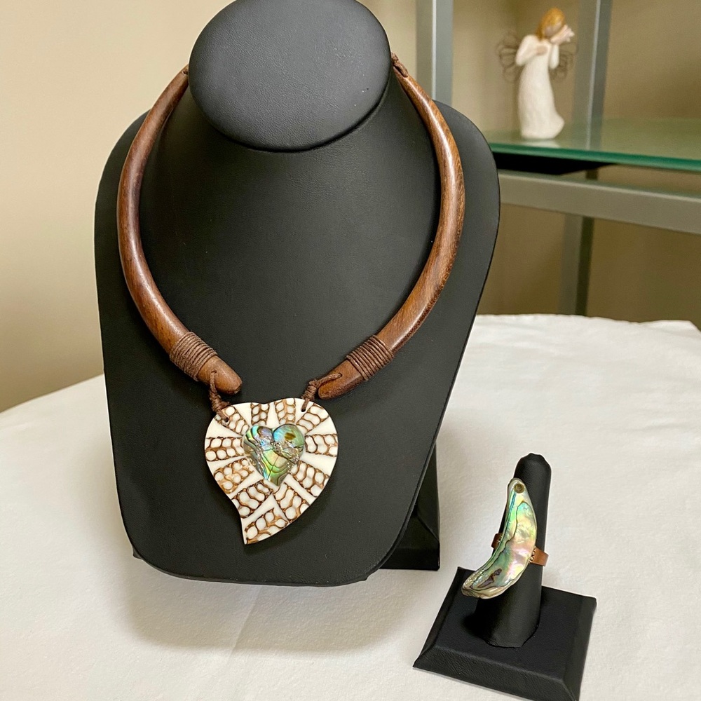 Abalone Shell Ring And Necklace. - image 3
